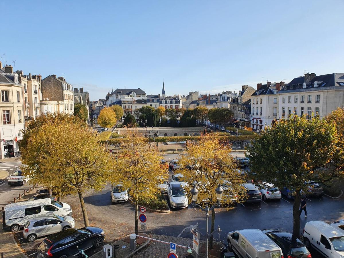 Suite Forum Vue Imprenable Reims Kültér fotó